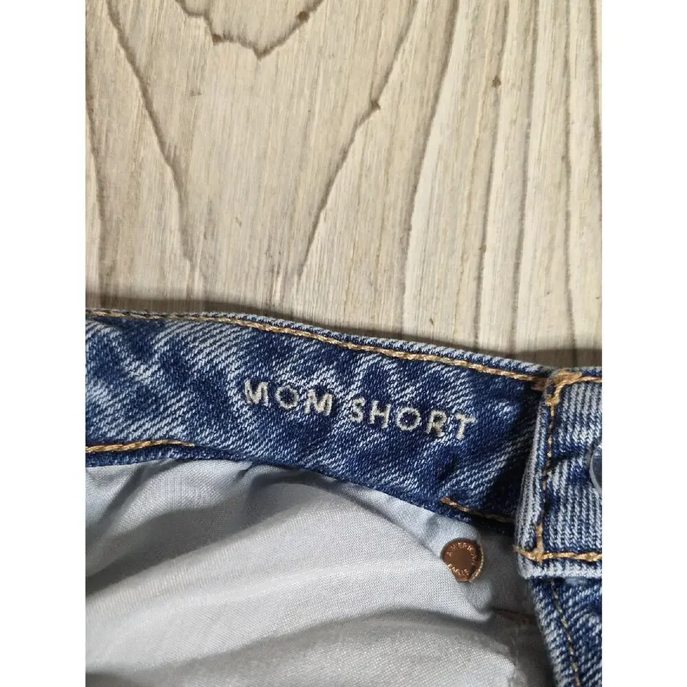 American Eagle Distressed Mom Short Jean Shorts Womens Size 6
